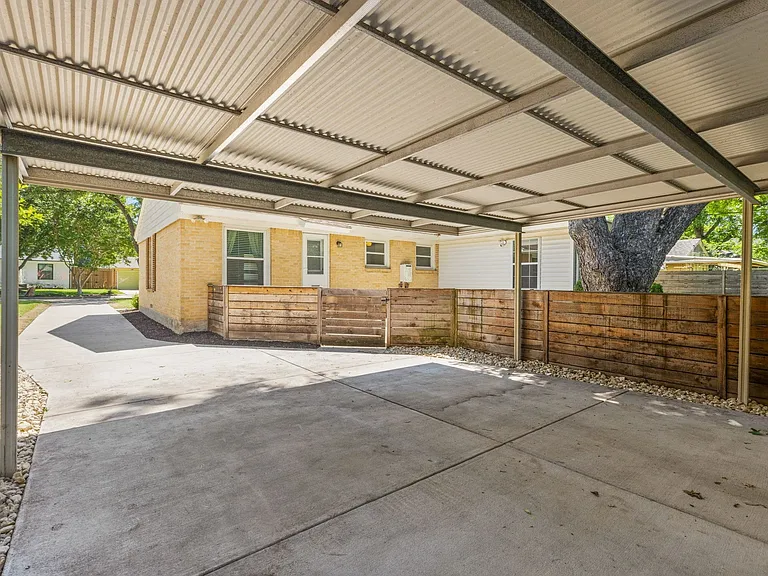 563 Hambrick Rd — Photo 26