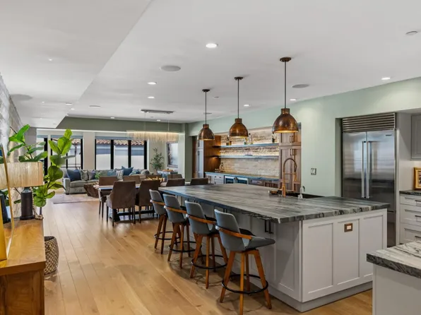 542 Lighthouse Ave #210, Pacific Grove, CA 93950