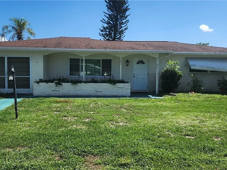 1005 E Jasmine Rd — Photo 1