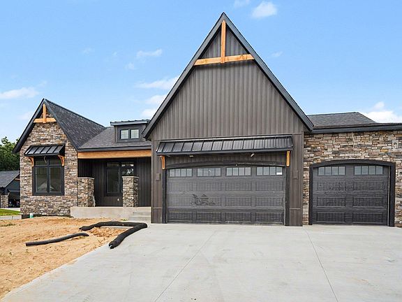 2nd image of 11197 Dickens Ct Lot 324