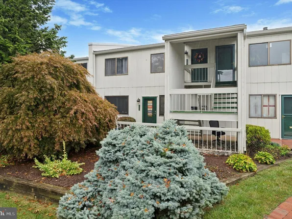 256 Summit House, West Chester, PA 19382