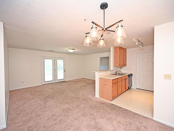 2nd image of 2980 Sequoia Dr APT 4