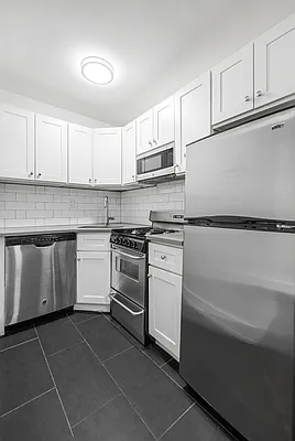 Rented by Compass | media 10