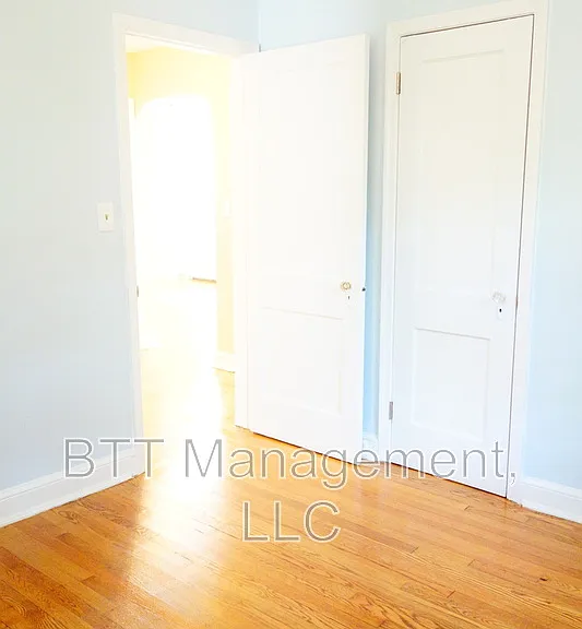 8405 Greenwood Ave #2 — Photo 22