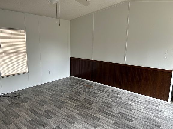 5th image of 14445 Karen Ct