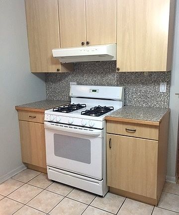 3rd image of 1263 Eastwood Ave