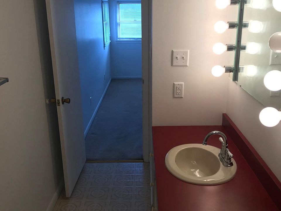 Into Bedroom from Bathroom