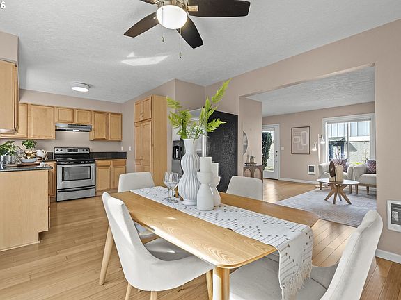 3rd image of 3612 SW Multnomah Blvd