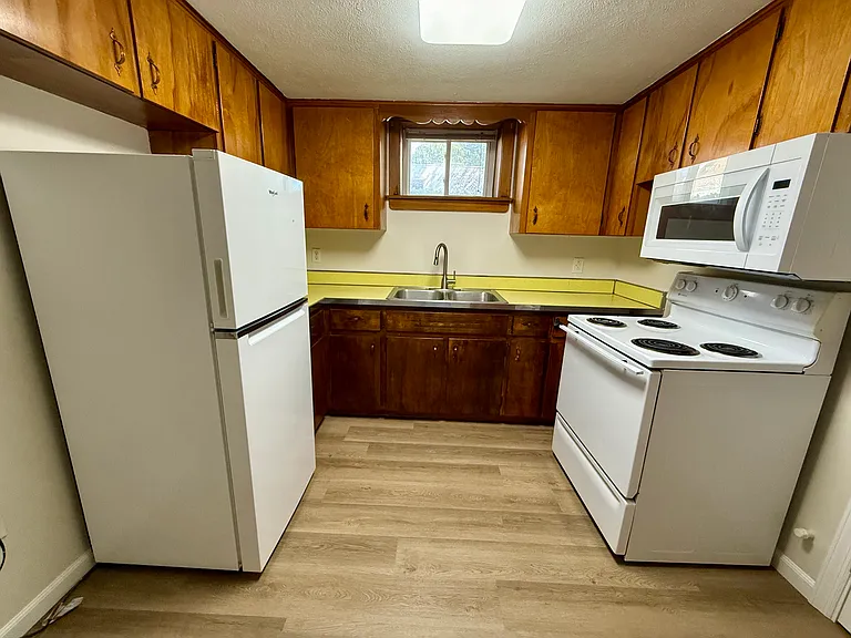 509 Beachgrove Dr #2 — Photo 2
