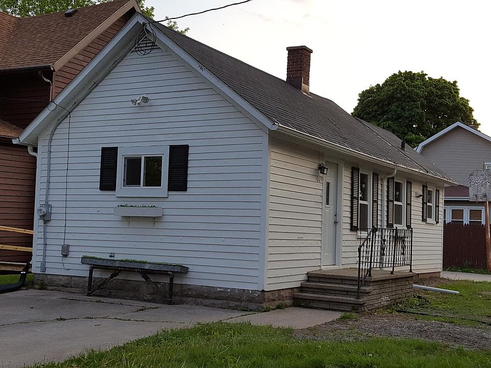 2nd image of 1005 W 4th St