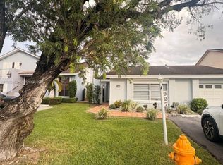 927 NW 106th Avenue Cir, Miami, FL 33172