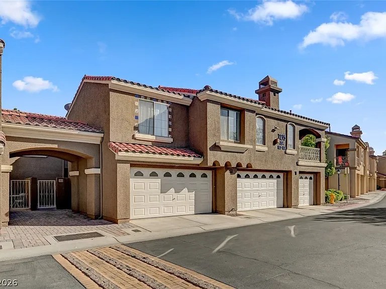 7275 Diamond Canyon Ln #103 — Photo 10