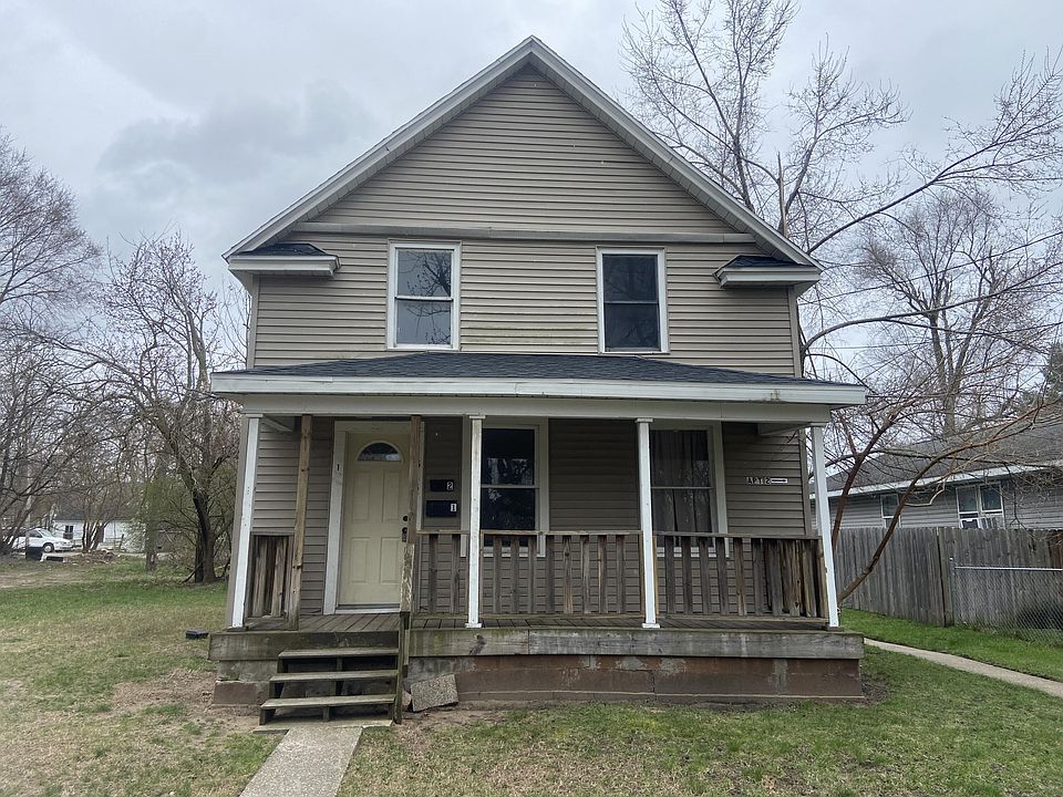 1st image of 315 W Grand Ave