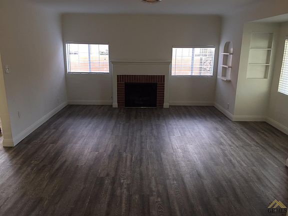 5th image of 2305 Pacific Dr