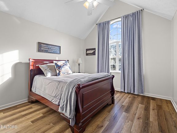3rd image of 1101 Edenbridge Way