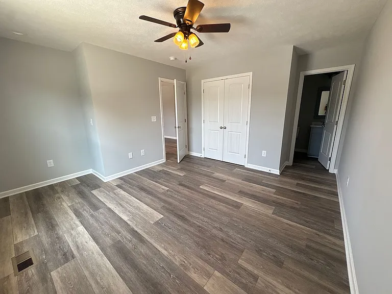 307 W Coffee St — Photo 10