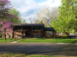 6 Chalin Dr, Saint Peters, MO 63376