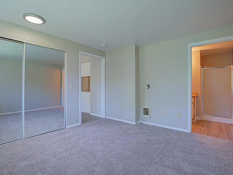 Veri on Sunnyview — Photo 25