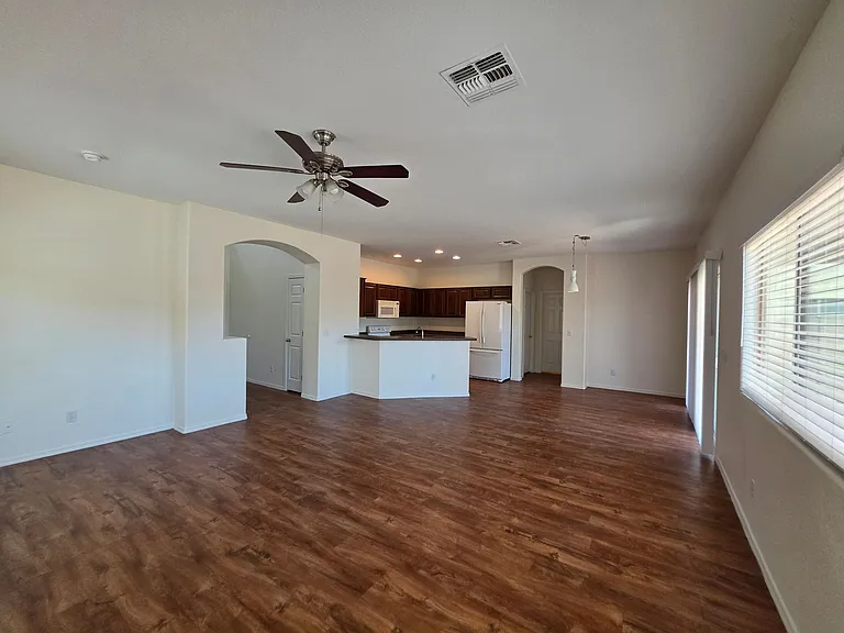 22257 N Gibson Dr — Photo 9