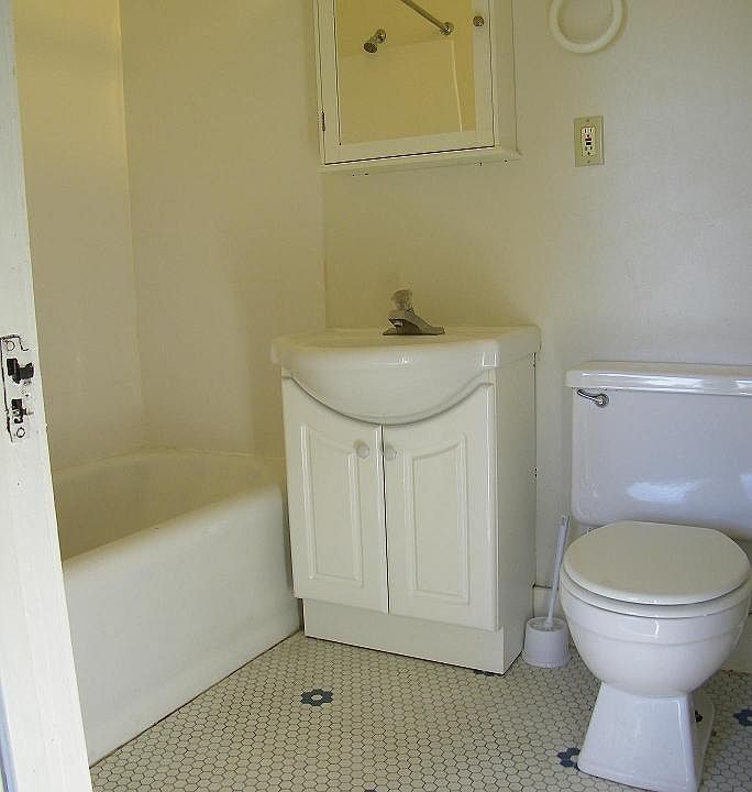 2nd image of 536 North Ave #16