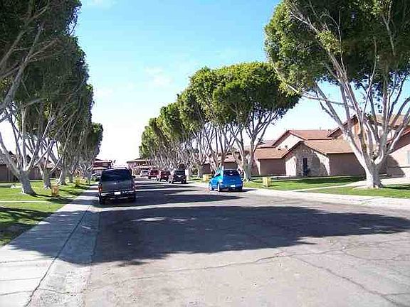 2nd image of 1284 W 20th Pl