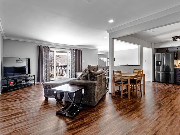 4th image of 17917 California Ct #128