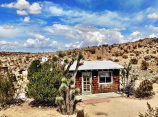 2432 Hilltop Rd, Joshua Tree, CA 92252