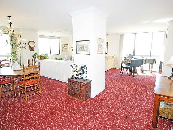5th image of 27110 Grand Central Pkwy APT 26V
