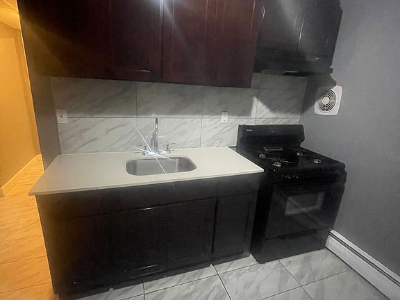 2nd image of 113 Lincoln Ave #23A