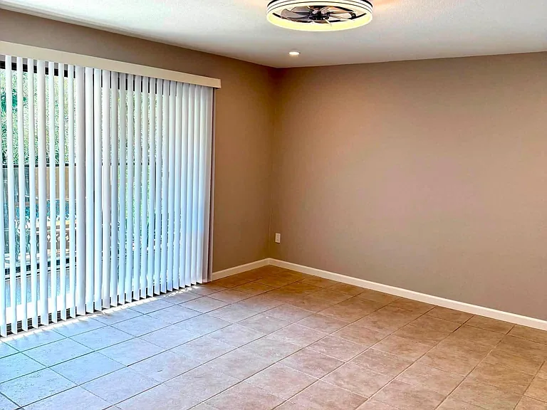 330 N Civic Dr #201 — Photo 7