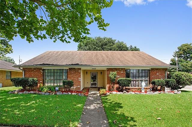 1st image of 1433 Cambridge Dr