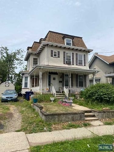 1st image of 425 Park St