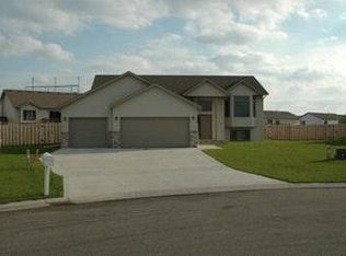 1659 51st St S, Fargo, ND 58103