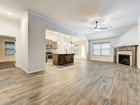 4th image of 18313 Groveton Blvd