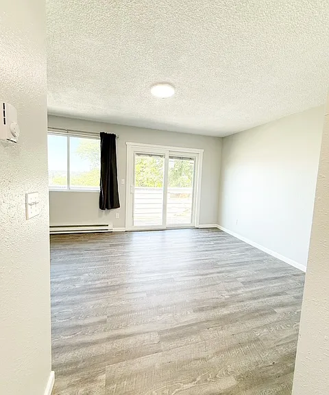 637 Pleasant Ave #304 — Photo 10