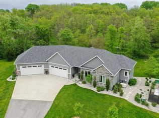 31380 Crosscreek Ln, Waukee, IA 50263