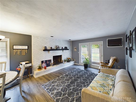 4th image of 5 Parkdale St