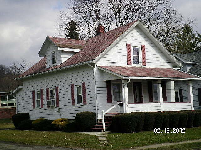 1st image of 405 Grace St