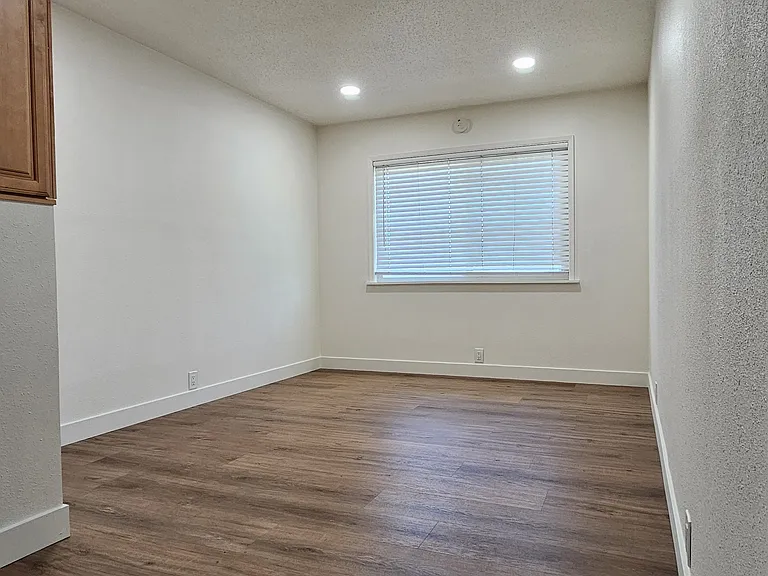 2522 Orange Ave #E — Photo 15