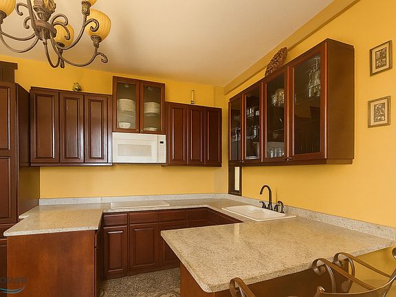 3rd image of 351 Calle Fotaleza #8