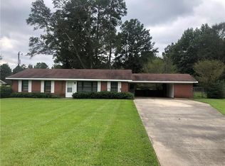 126 Maple St, Coushatta, LA 71019