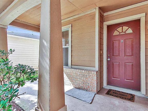 3rd image of 3222 Dartmouth Field Ln