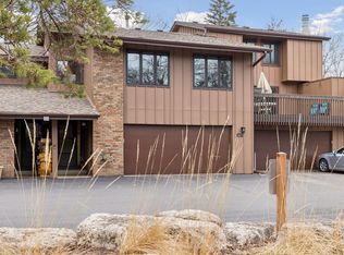 2627 Sumac Rdg, White Bear Lake, MN 55110