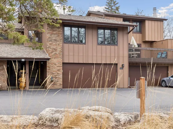 2627 Sumac Rdg, White Bear Lake, MN 55110