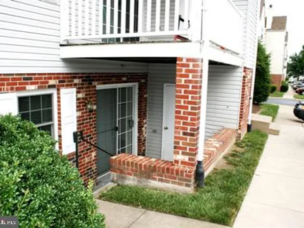 102 Grosvenor Ln #252, Stafford, VA 22556