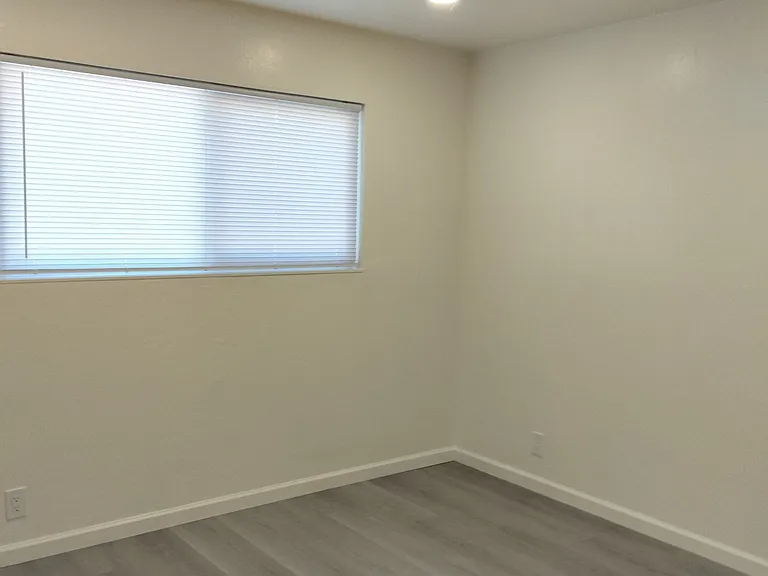 1028 Durness Pl — Photo 14