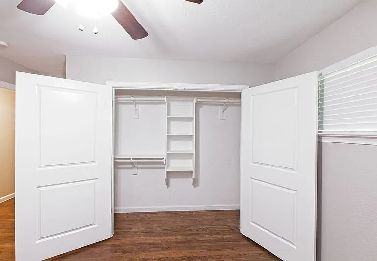 304 S Grove Rd — Photo 23