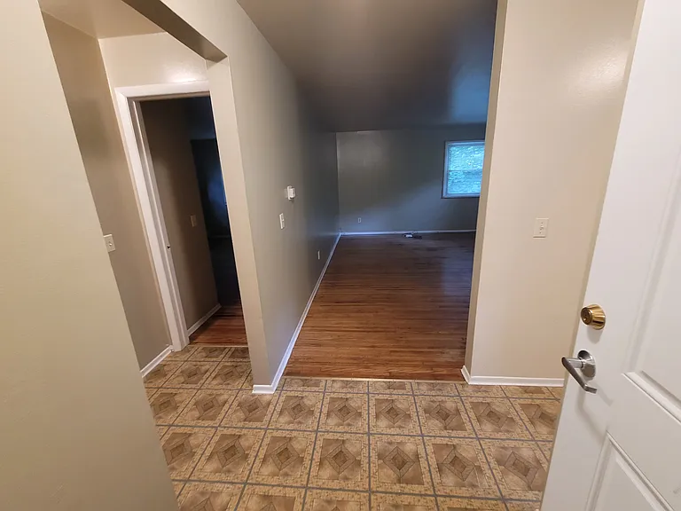 754 Liberty St — Photo 6