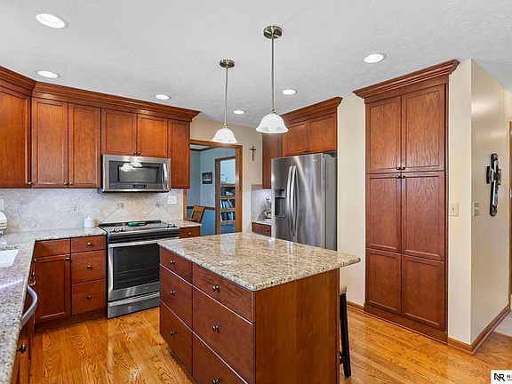 4th image of 6701 Crooked Creek Dr