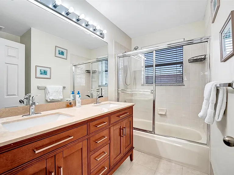 15241 SW 51st St — Photo 16